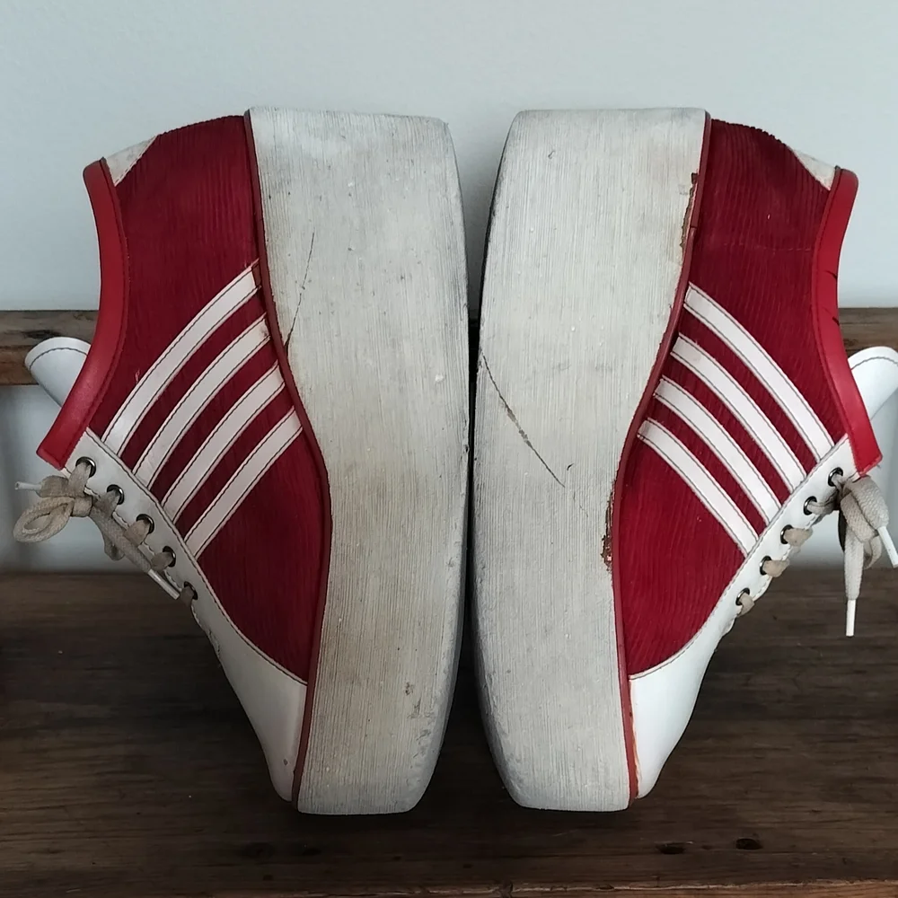 Extraordinary VINTAGE PLATFORM CREEPERS Red Corduroy Ivory Faux Leather 8.5 - Picture 3 of 6